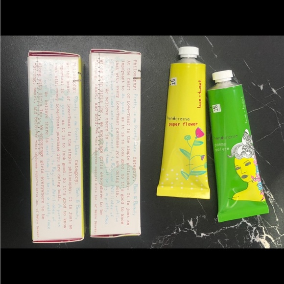 SET x2 LOVE & TOAST Tokyo Milk Pomme Poivre & Paper Flower Hand Cream 1.25oz ea - Picture 3 of 6